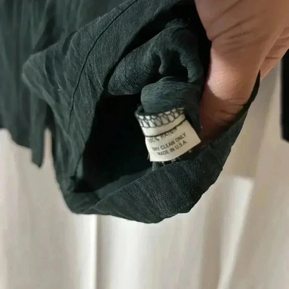 Tiar Bellomo Vintage Forest Green Blouse – Timeless Elegance - Picture 10 of 10